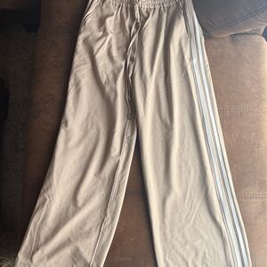Evereve Taupe Wide-Leg Track Pants with Side Stripe
